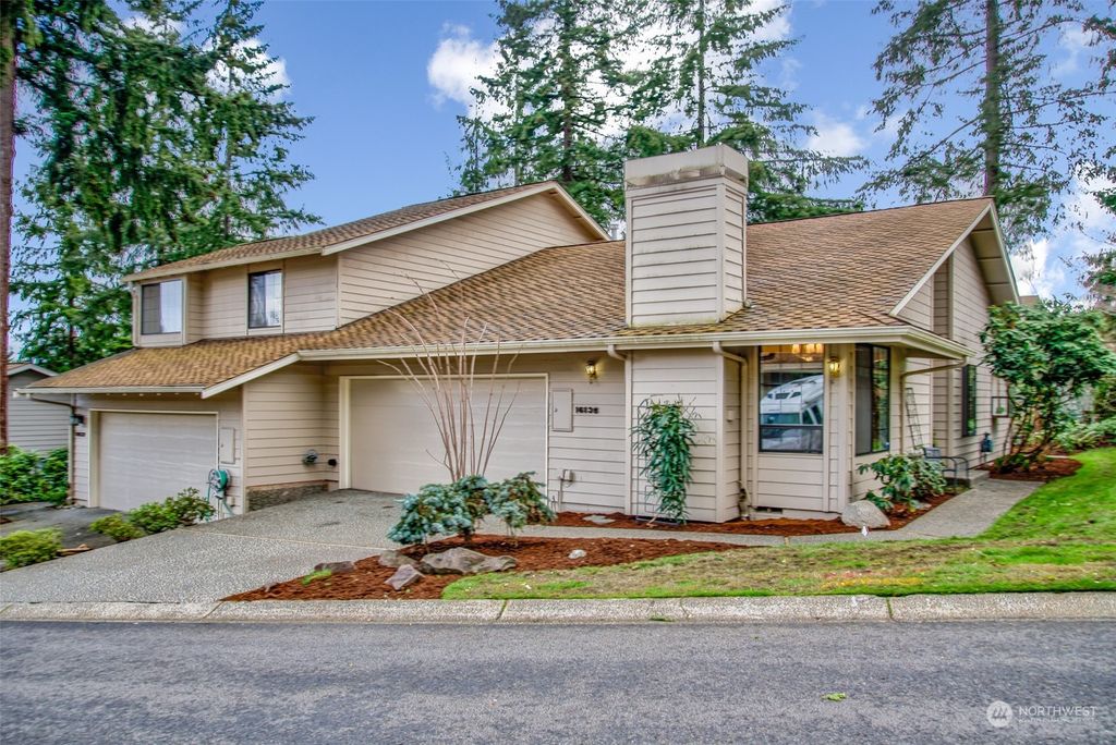 Photo of 16135 SE 33rd Lane, Bellevue, WA 98008 (MLS # 2038663)