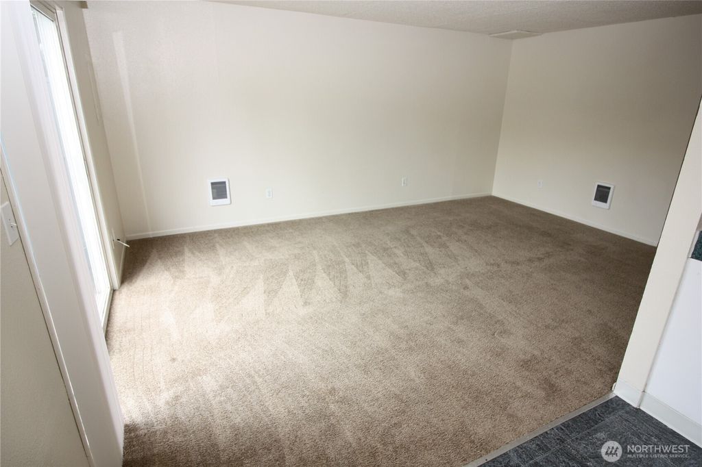 Photo of 1903 W 31st Street, Vancouver, WA 98660 (MLS # 2510719)