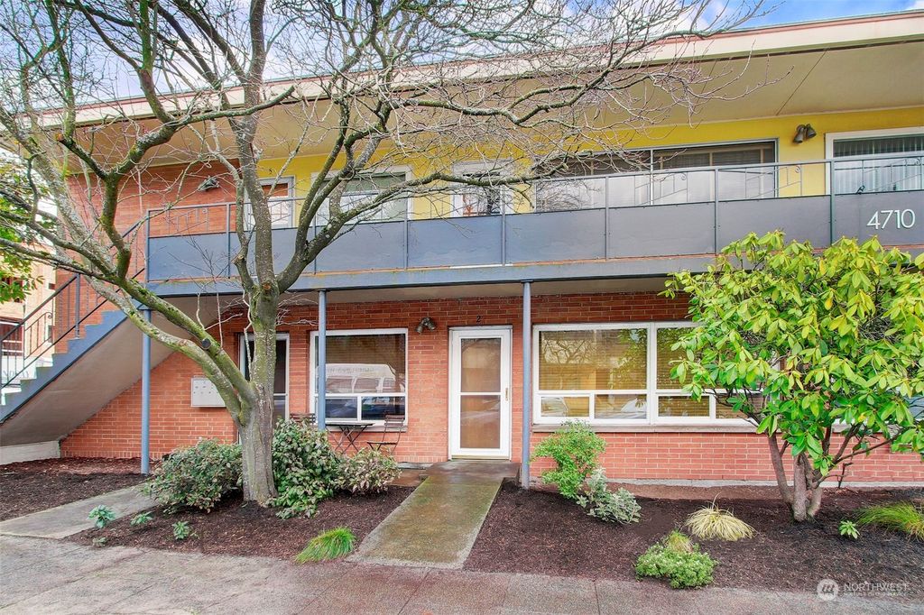 Photo of 4710 Dayton Avenue N #2, Seattle, WA 98103 (MLS # 2189671)