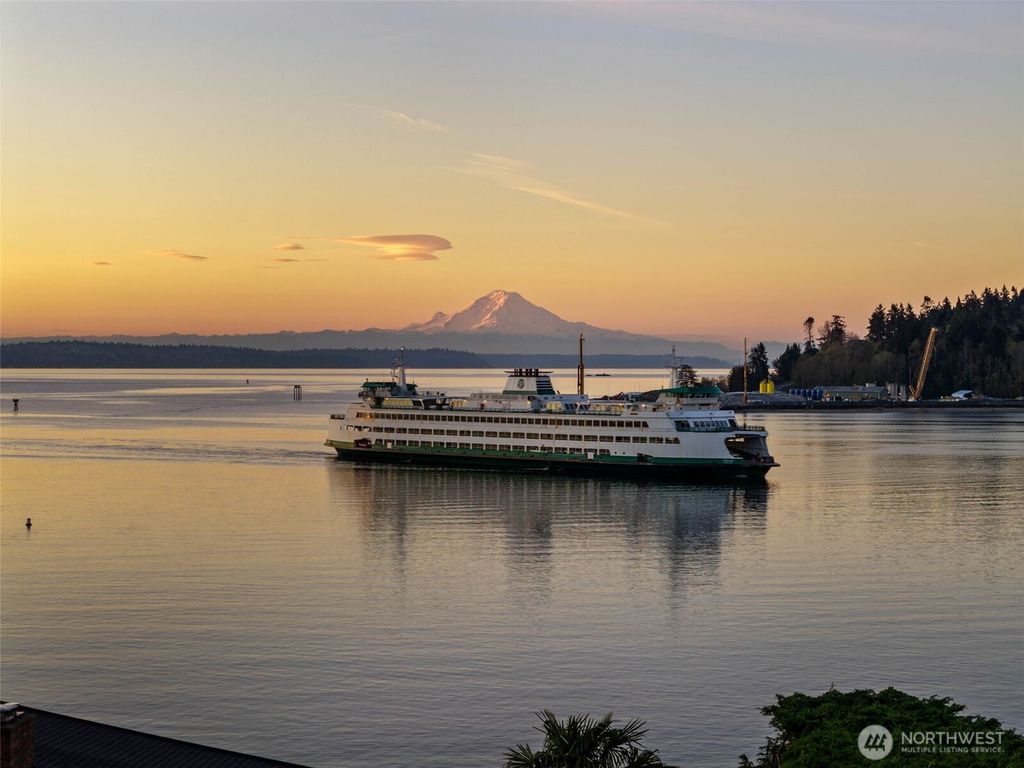 Photo of 1121 Irene Place Pl NE, Bainbridge Island, WA 98110 (MLS # 2511799)