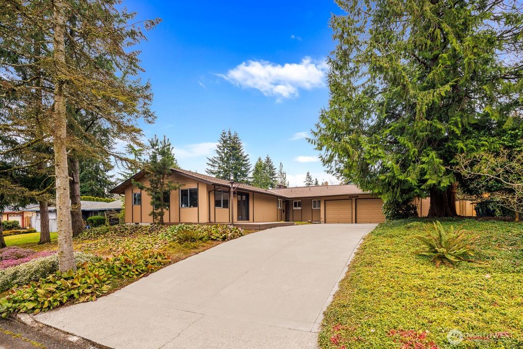 Photo of 1019 S 325th Street, Federal Way, WA 98003 (MLS # 2345417)