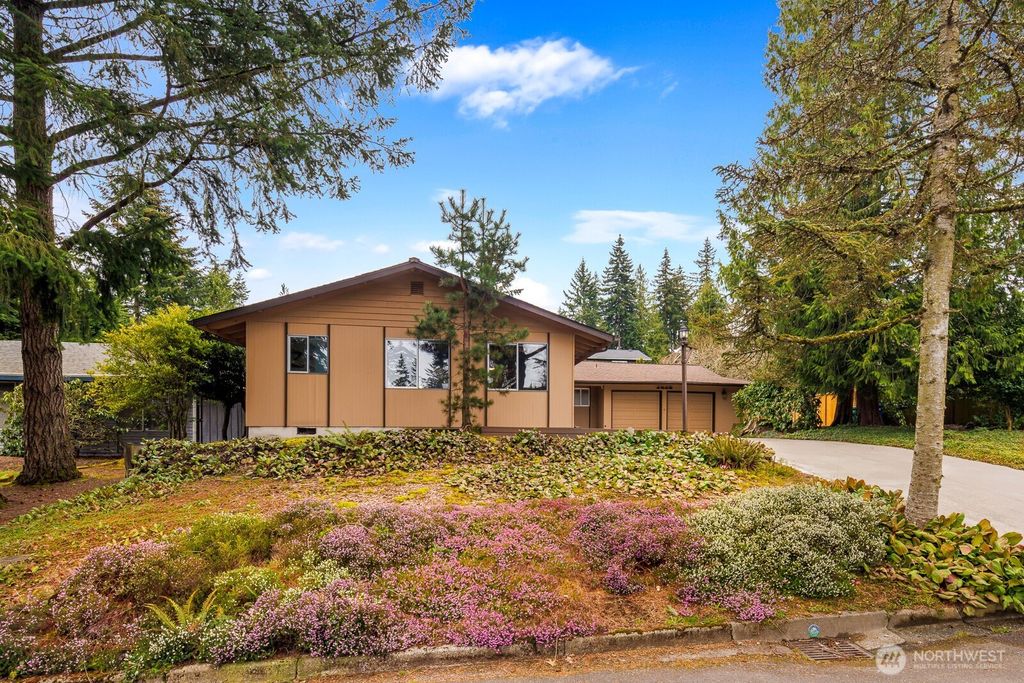 Photo of 1019 S 325th Street, Federal Way, WA 98003 (MLS # 2345417)
