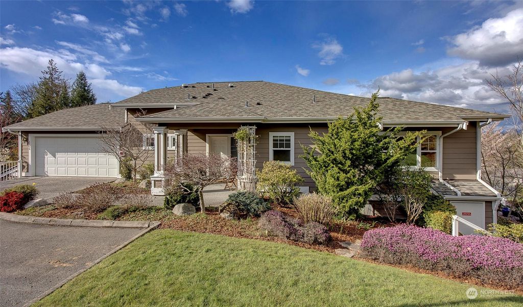 Photo of 4506 Providence Point Place SE #2638, Issaquah, WA 98029 (MLS # 2049629)