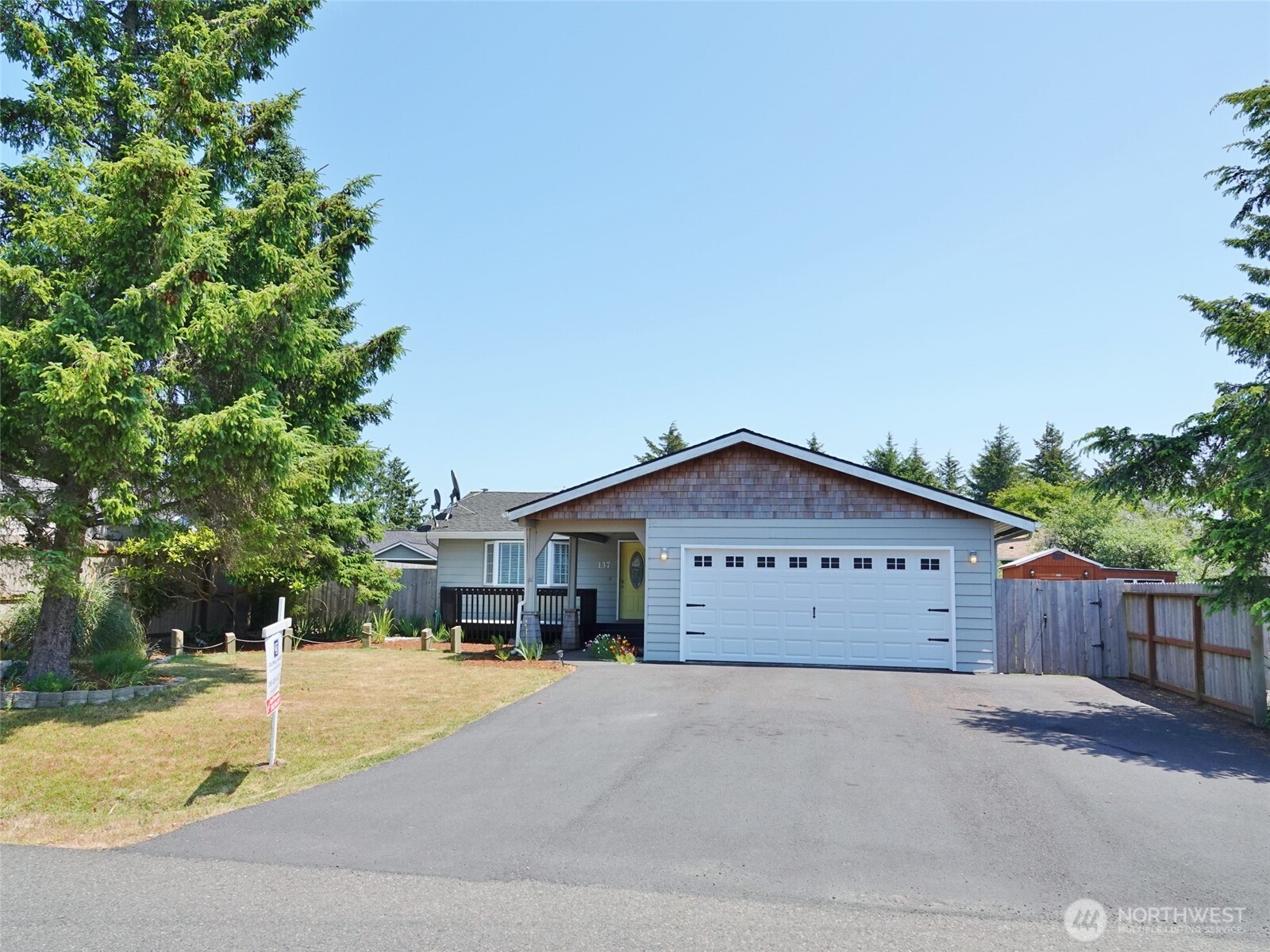 137 S Razor Clam Drive SW