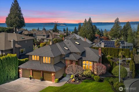 Photo of 2408 55th Street SW, Everett, WA 98203 (MLS # 2506768)