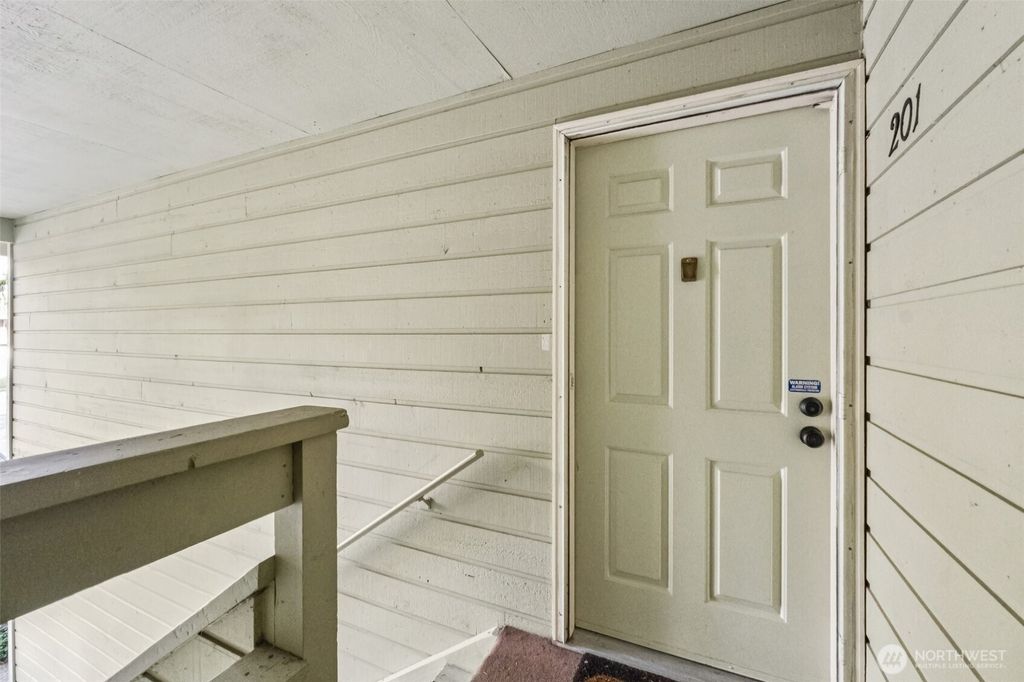 Photo of 5502 220th Street SW #D201, Mountlake Terrace, WA 98043 (MLS # 2477845)