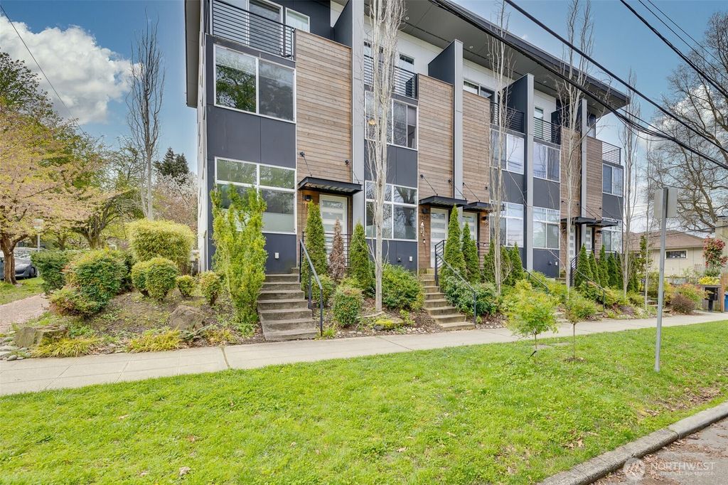 Photo of 1155 NE 55th Street, Seattle, WA 98105 (MLS # 2363891)