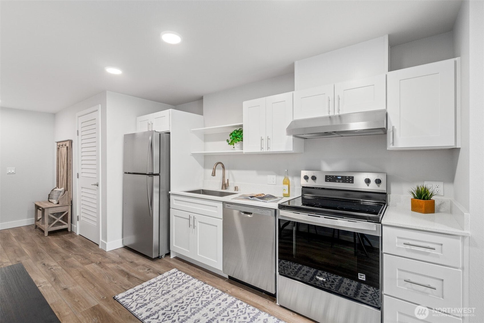5022 Martin Luther King Jr Way S 10