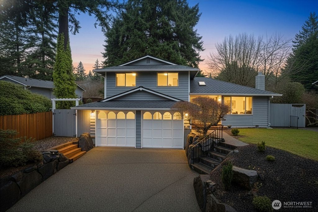 Photo of 20011 35th Avenue W, Lynnwood, WA 98036 (MLS # 2462932)