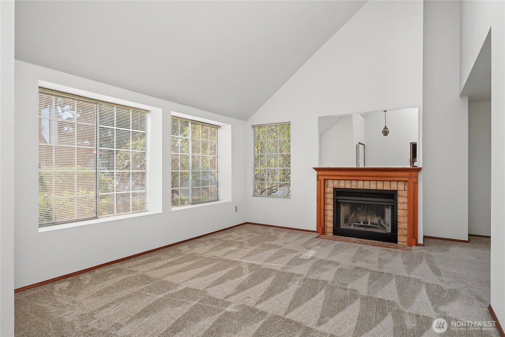 Photo of 422 S 329th Lane, Federal Way, WA 98003 (MLS # 2579786)