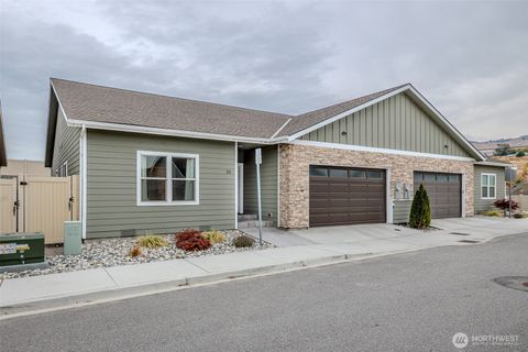 Photo of 211 21st Street NW, East Wenatchee, WA 98802 (MLS # 2448555) Photo of 211 21st Street NW, East Wenatchee, WA 98802 (MLS # 2448555)
