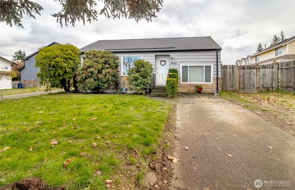 Photo of 4435 S 144th St St, Tukwila, WA 98168 (MLS # 2459353)