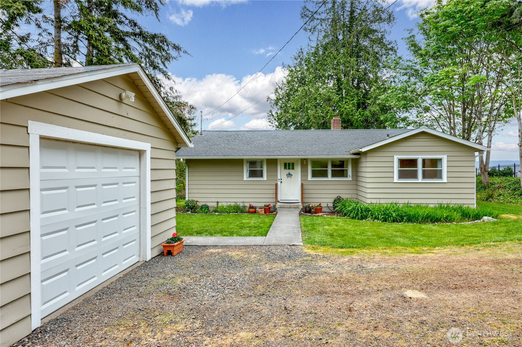 23932 Jefferson Point Road NE