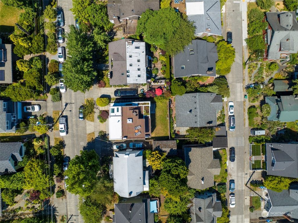 Photo of 4322 Eastern Avenue N, Seattle, WA 98103 (MLS # 2263310)