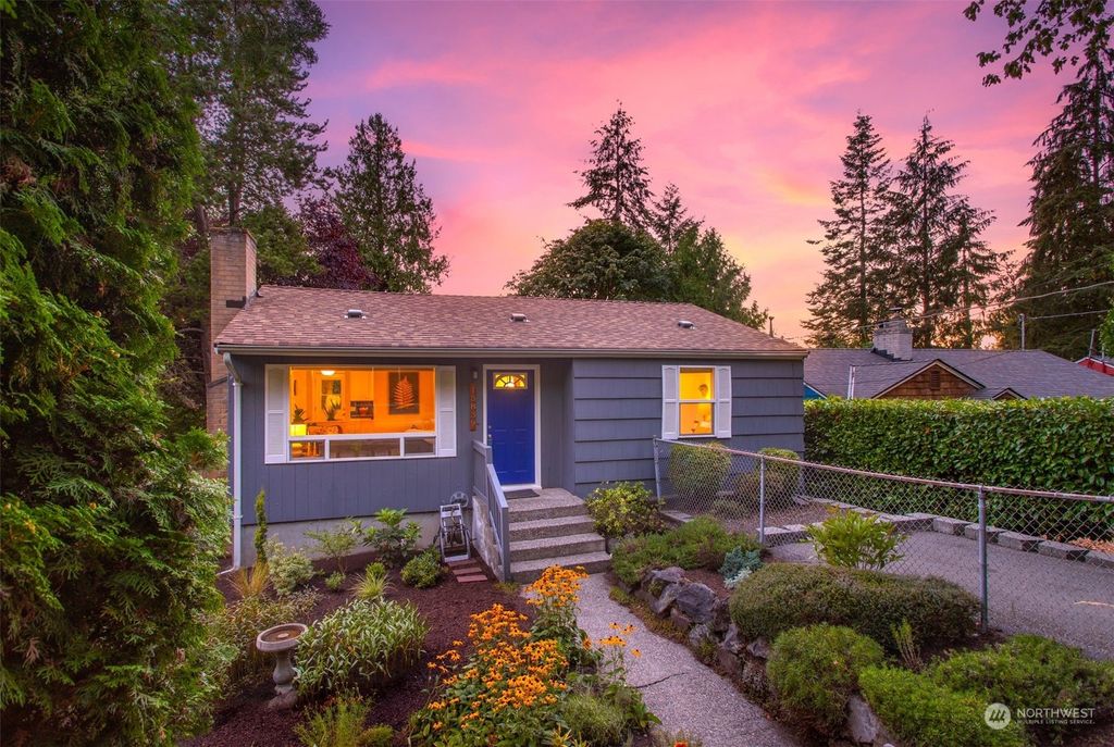 Photo of 15839 15th Avenue NE, Shoreline, WA 98155 (MLS # 2282385)