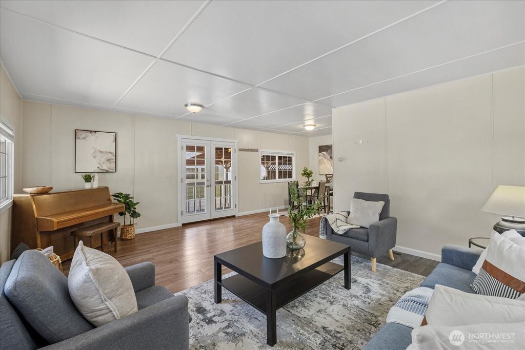 Photo of 7301 NE 175th Street #112, Kenmore, WA 98028 (MLS # 2409446)