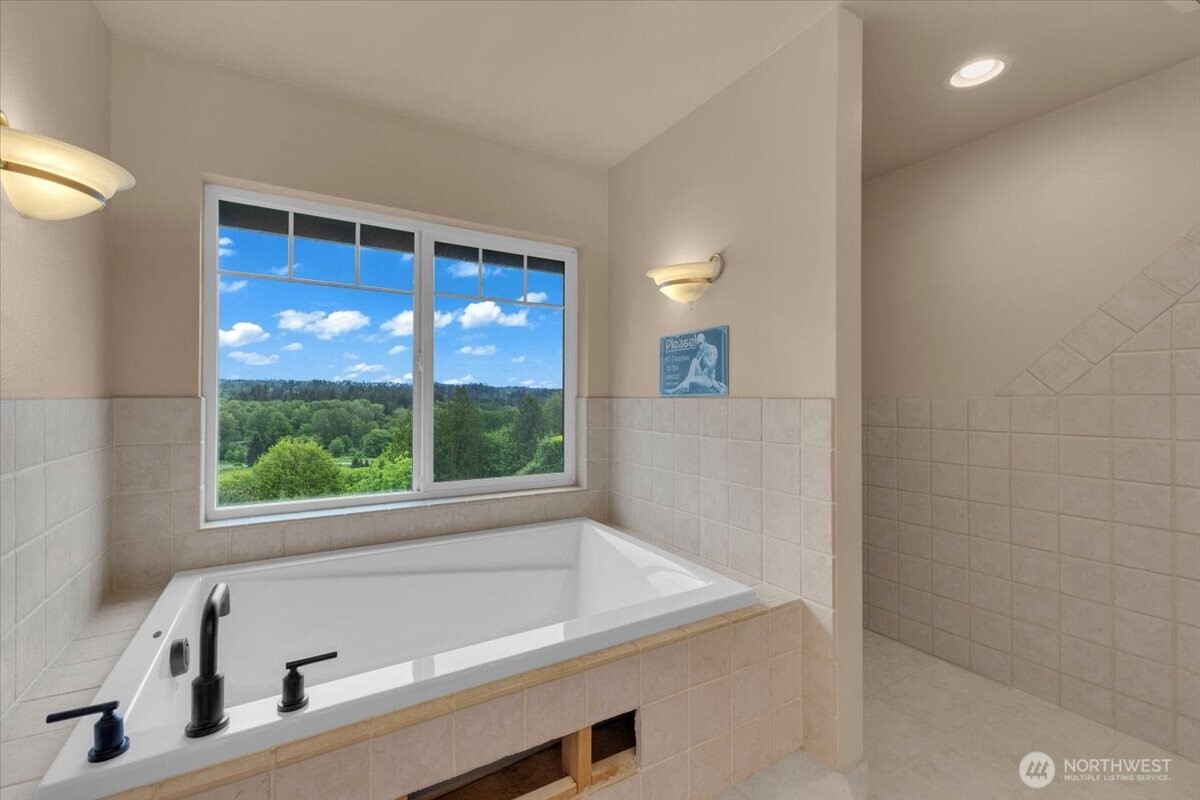 Snohomish, Washington, 98290, United States, 4 Bedrooms Bedrooms, ,4 BathroomsBathrooms,Residential,Active,2051945