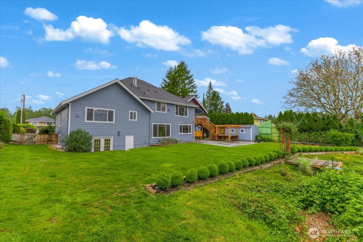 Snohomish, Washington, 98290, United States, 4 Bedrooms Bedrooms, ,4 BathroomsBathrooms,Residential,Active,2051945