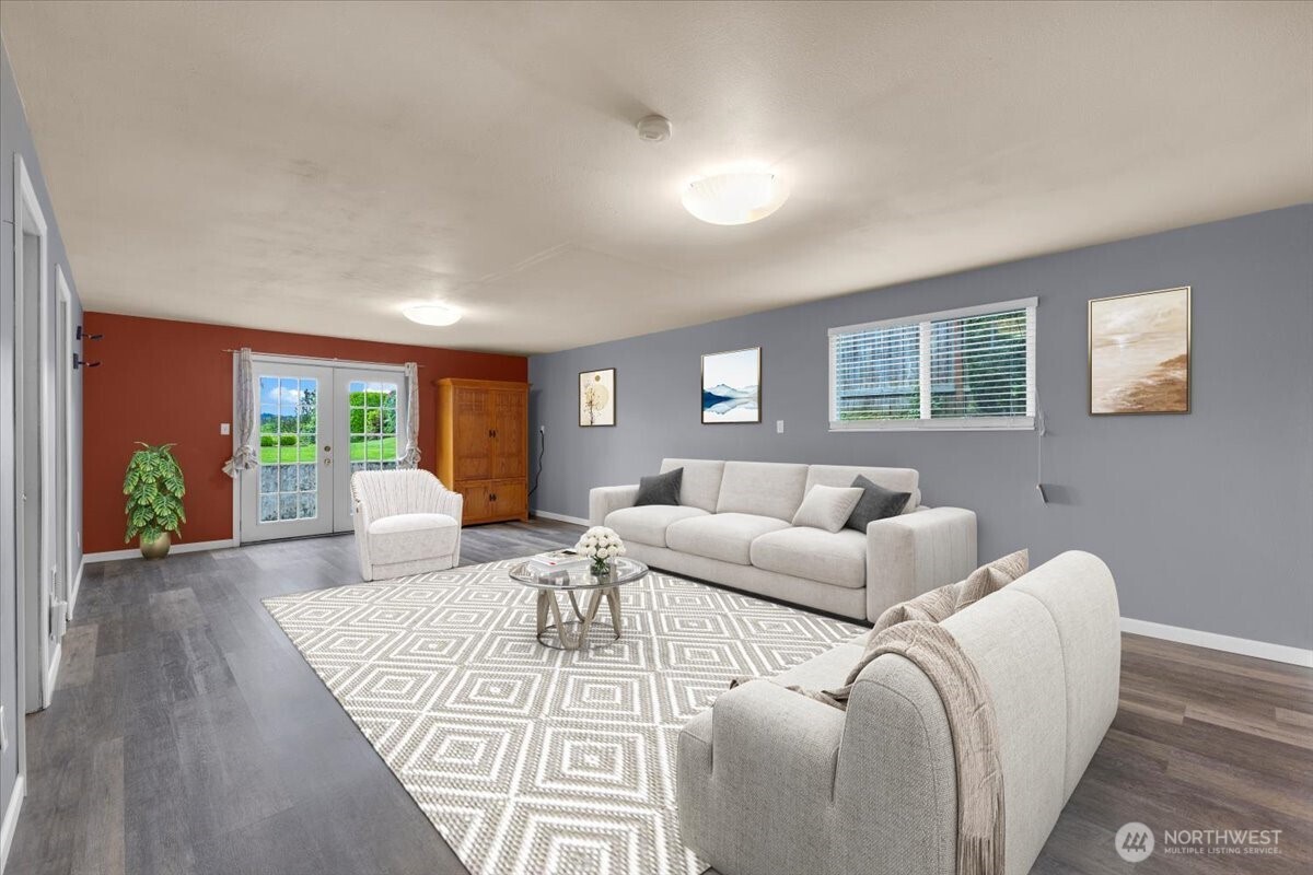 Snohomish, Washington, 98290, United States, 4 Bedrooms Bedrooms, ,4 BathroomsBathrooms,Residential,Active,2051945