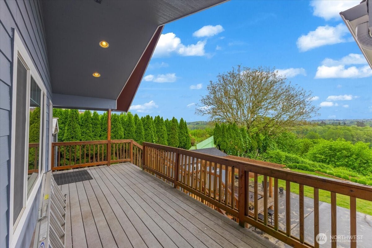 Snohomish, Washington, 98290, United States, 4 Bedrooms Bedrooms, ,4 BathroomsBathrooms,Residential,Active,2051945