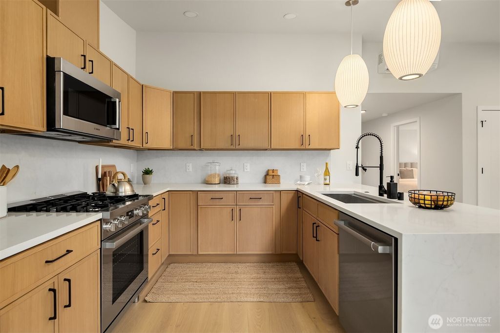 Photo of 12241 NE 65th Street, Kirkland, WA 98033 (MLS # 2501159)