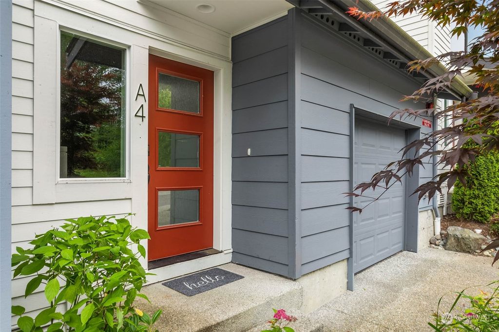 Photo of 13421 Admiralty Way #A4, Lynnwood, WA 98087 (MLS # 2197869)