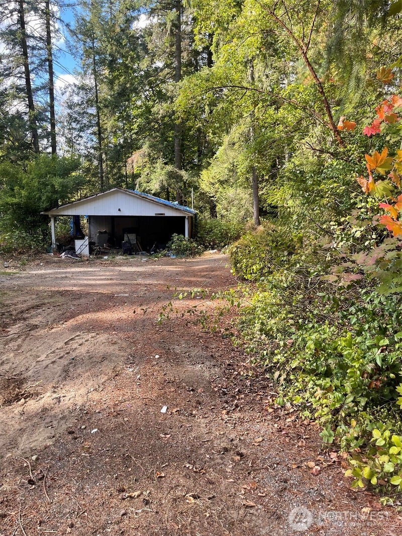 1451 NE Paulson Road