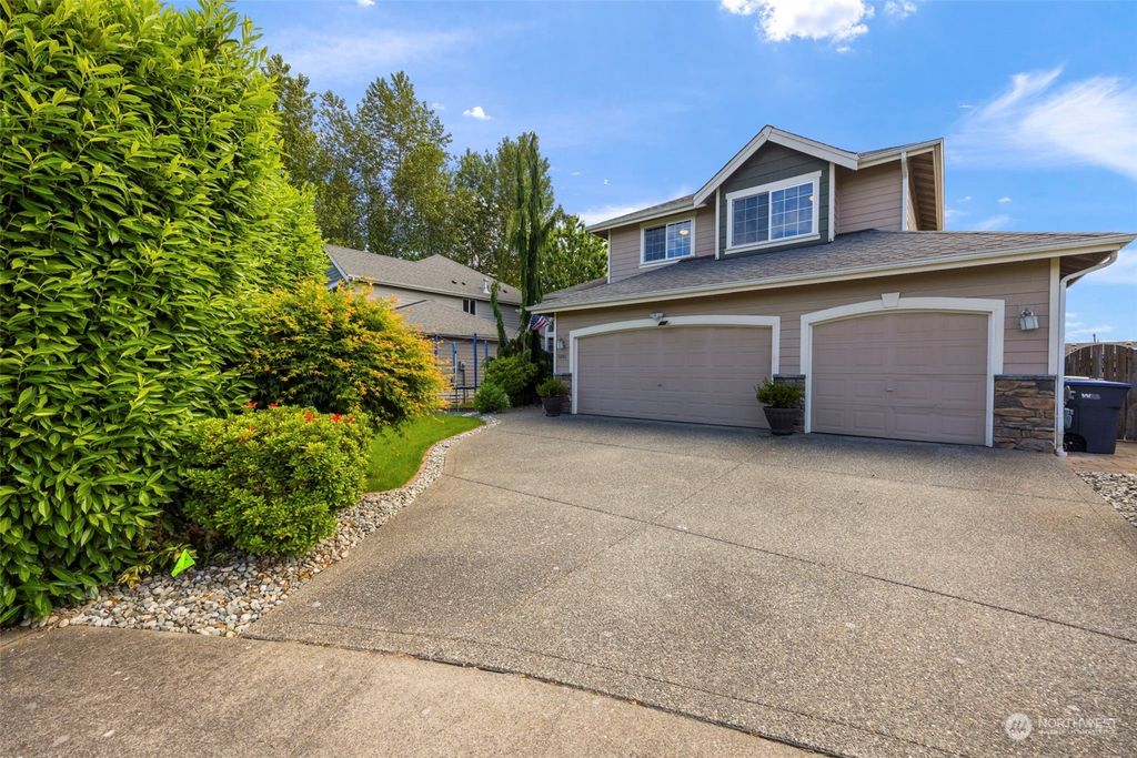 Photo of 10901 53rd Drive NE, Marysville, WA 98271 (MLS # 2250009)