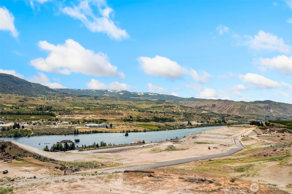 Photo of 59 SE Vanemily Drive, East Wenatchee, WA 98802 (MLS # 2584465)