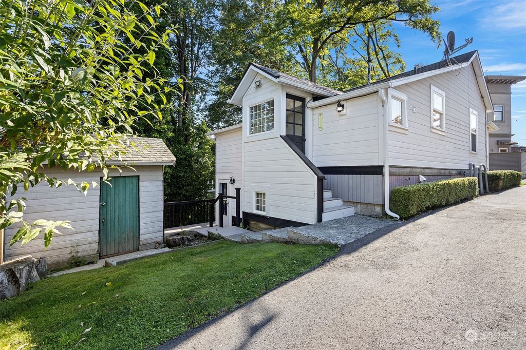 Photo of 60 Cedar Avenue, Snohomish, WA 98290 (MLS # 2255491)