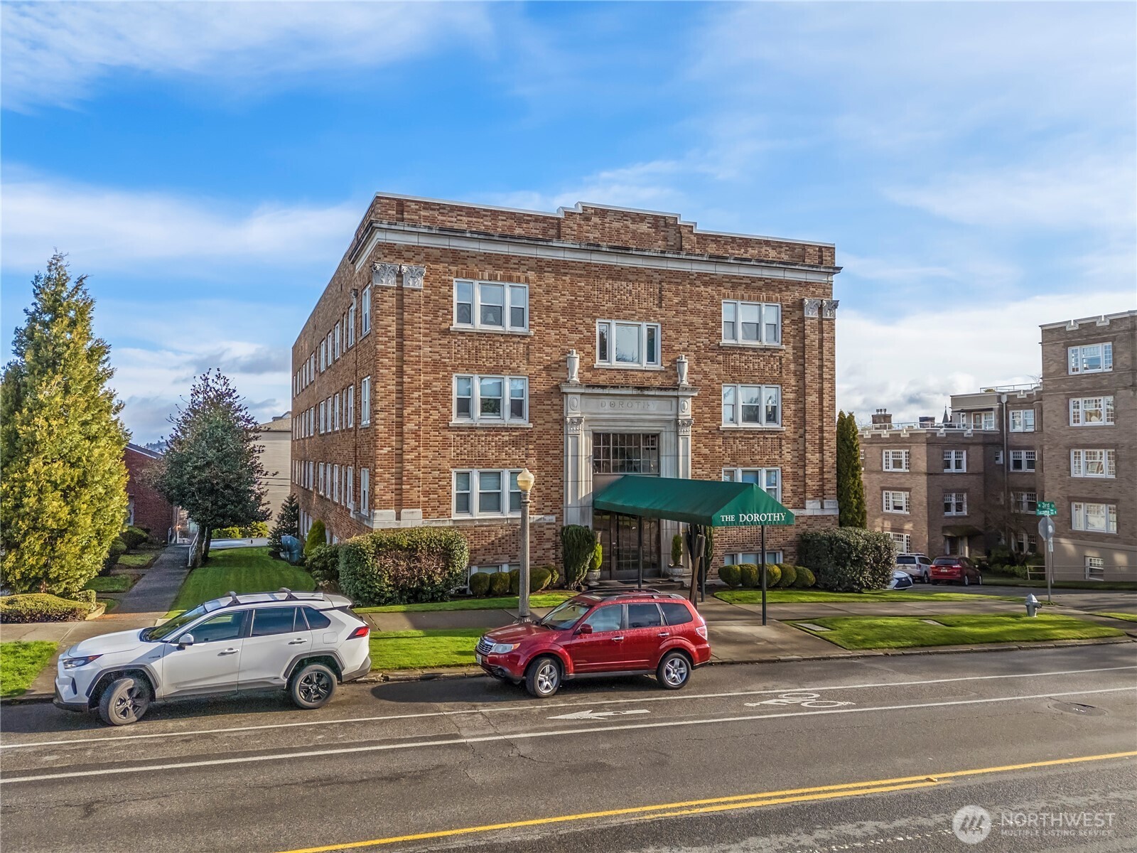 301 N Tacoma Avenue 207