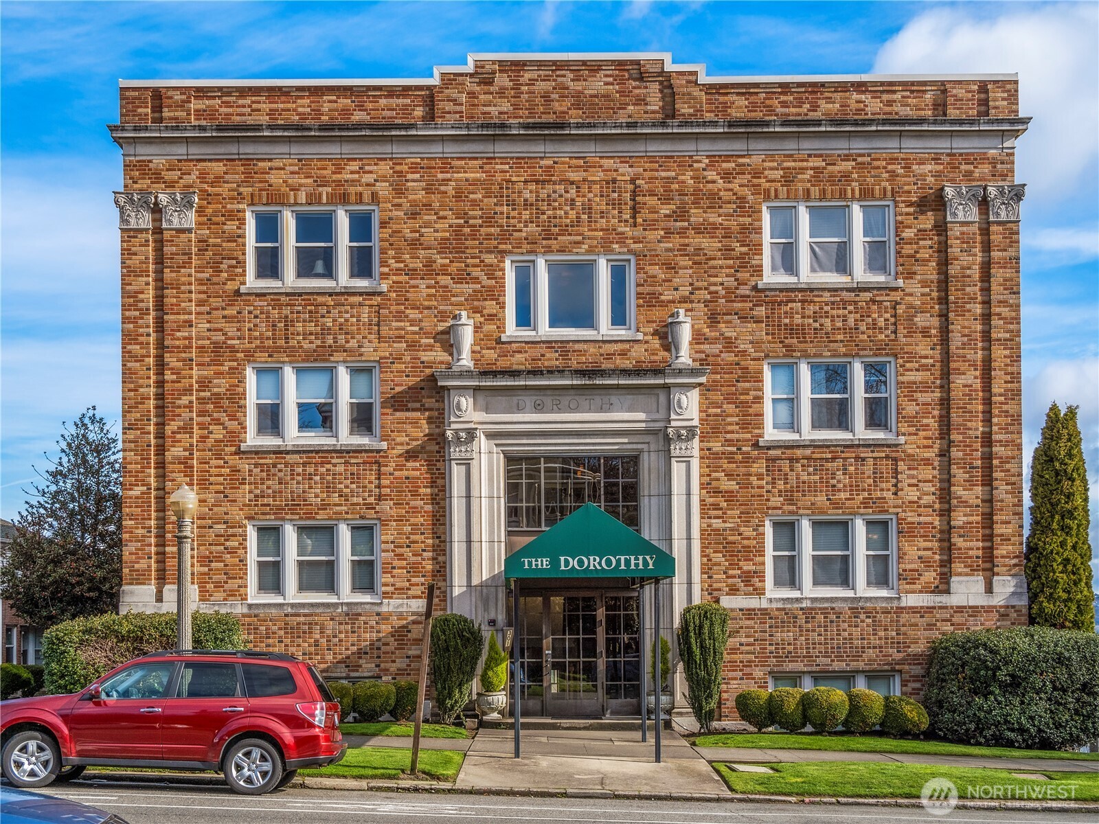 301 N Tacoma Avenue 207