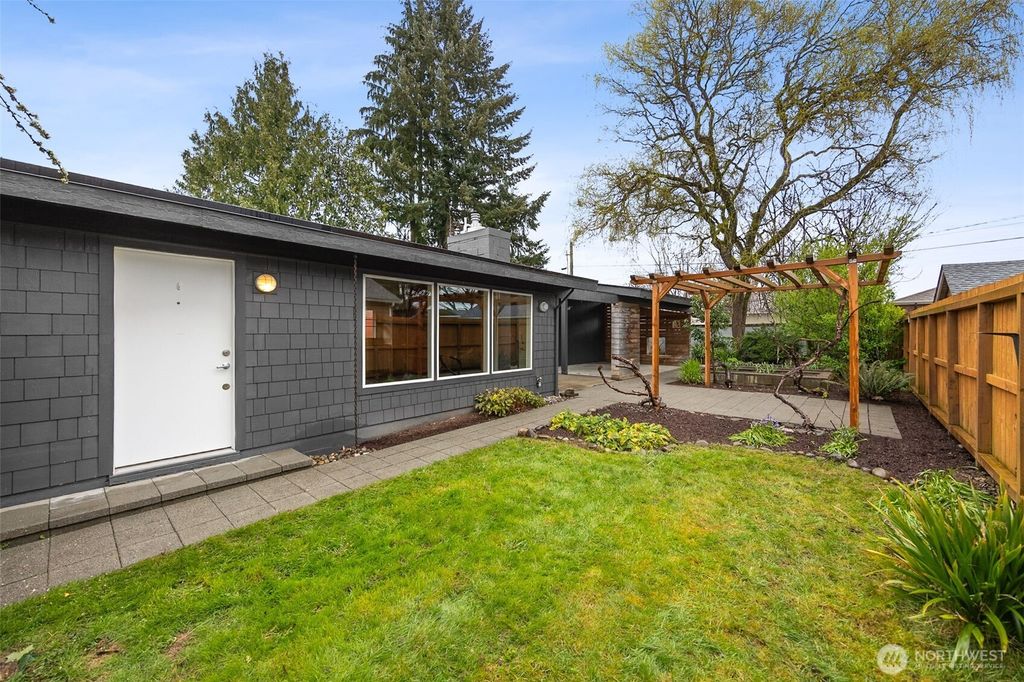 Photo of 314 Foote Street NW, Olympia, WA 98502 (MLS # 2501440)