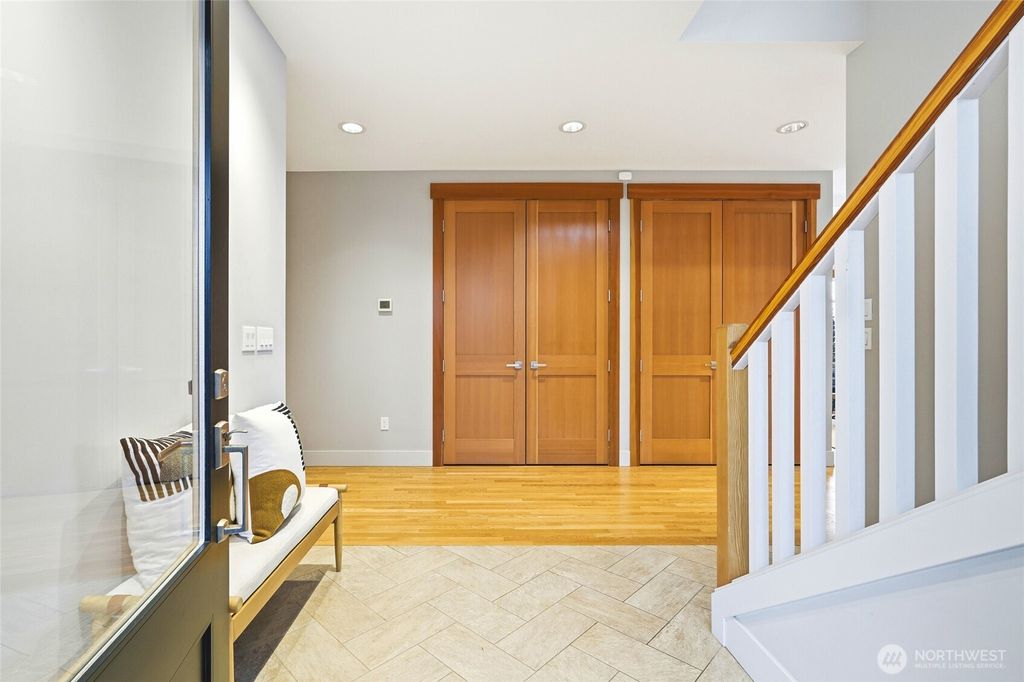 Photo of 28 W North Camano Drive, Camano Island, WA 98282 (MLS # 2492104)