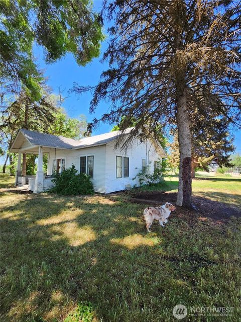Photo of 10 Valley Road NE #10, Moses Lake, WA 98328 (MLS # 2486976)