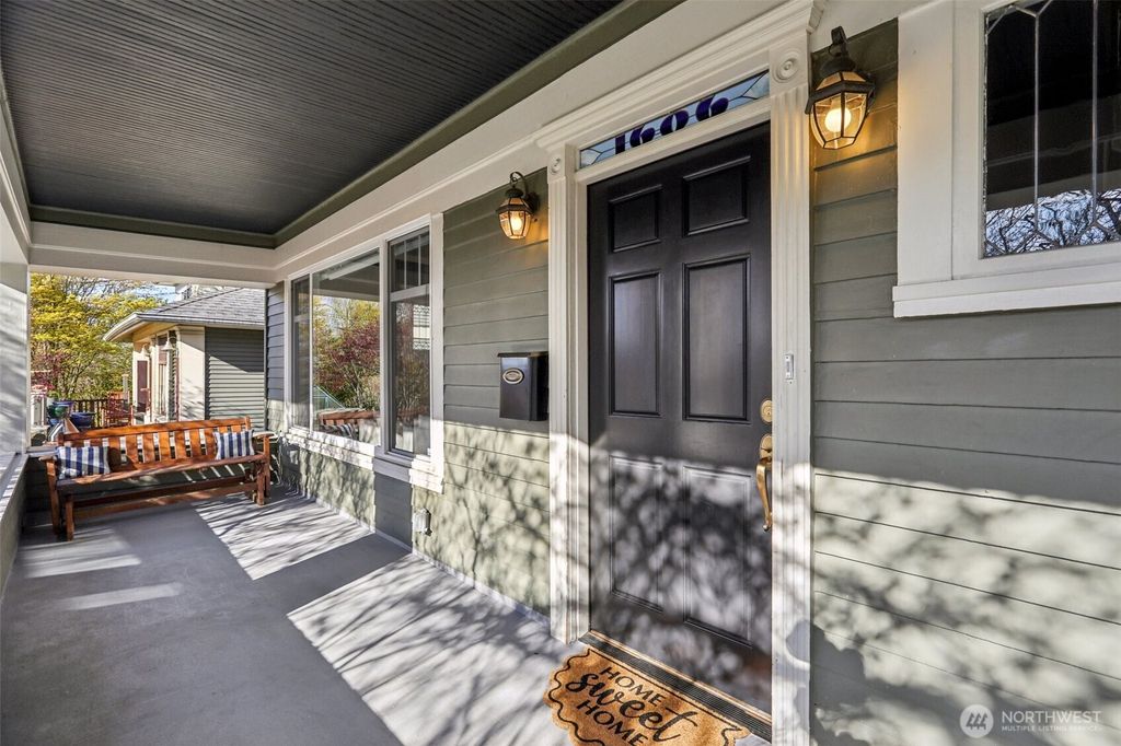 Photo of 1606 33rd Avenue, Seattle, WA 98122 (MLS # 2502859)