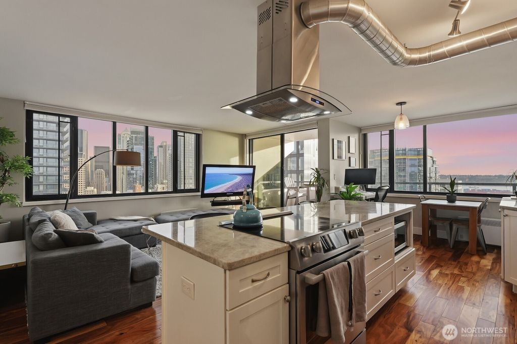 Photo of 2100 3rd Avenue #2601, Seattle, WA 98121 (MLS # 2498834)