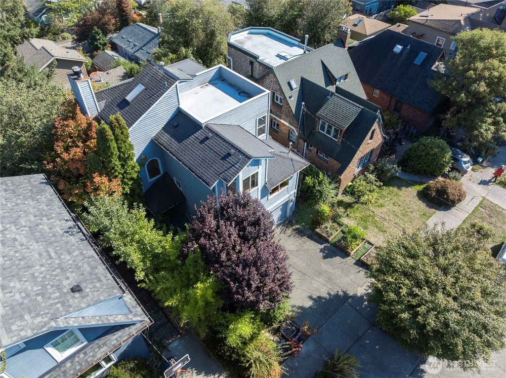 Photo of 7044 18th Avenue NE, Seattle, WA 98115 (MLS # 2442213)