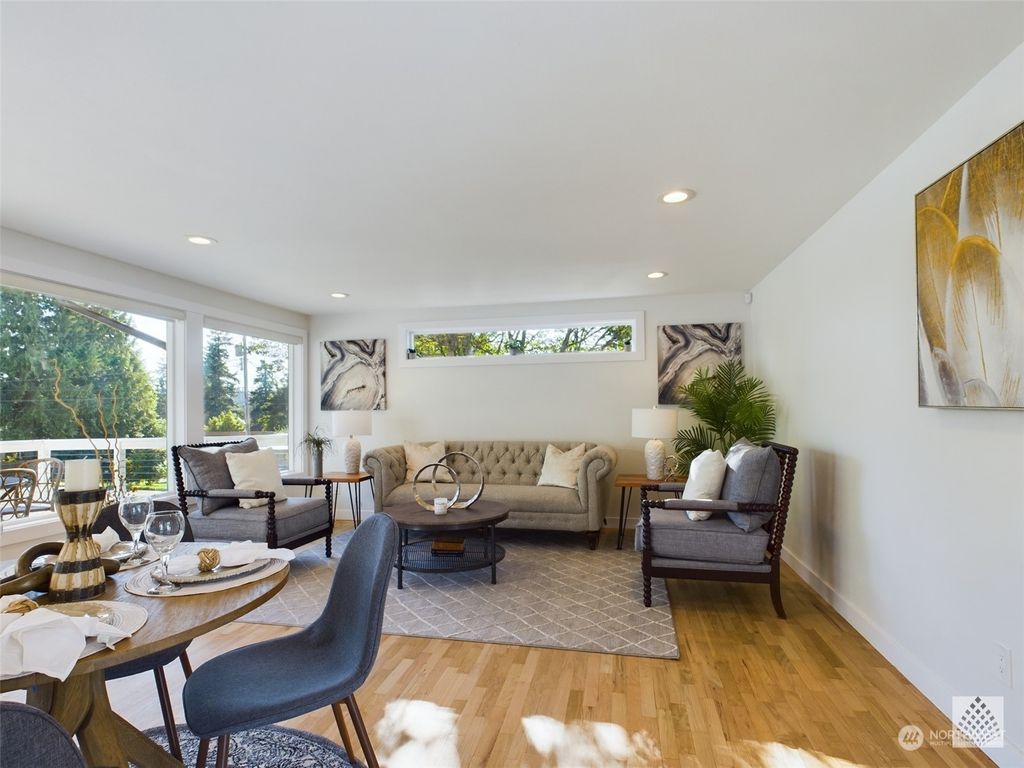 Photo of 11020 126th Avenue NE, Kirkland, WA 98033 (MLS # 2287226)