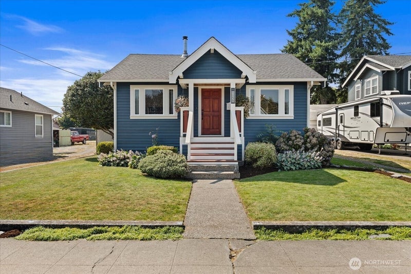 1138 Pioneer Street