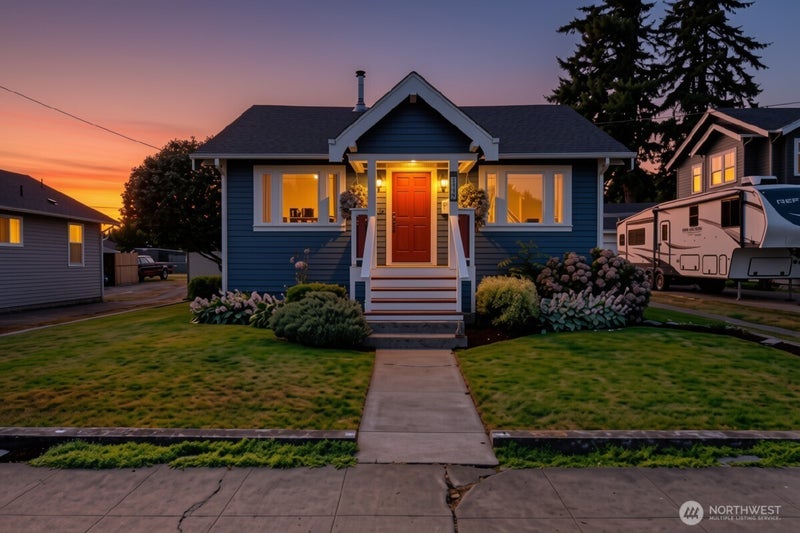 1138 Pioneer Street