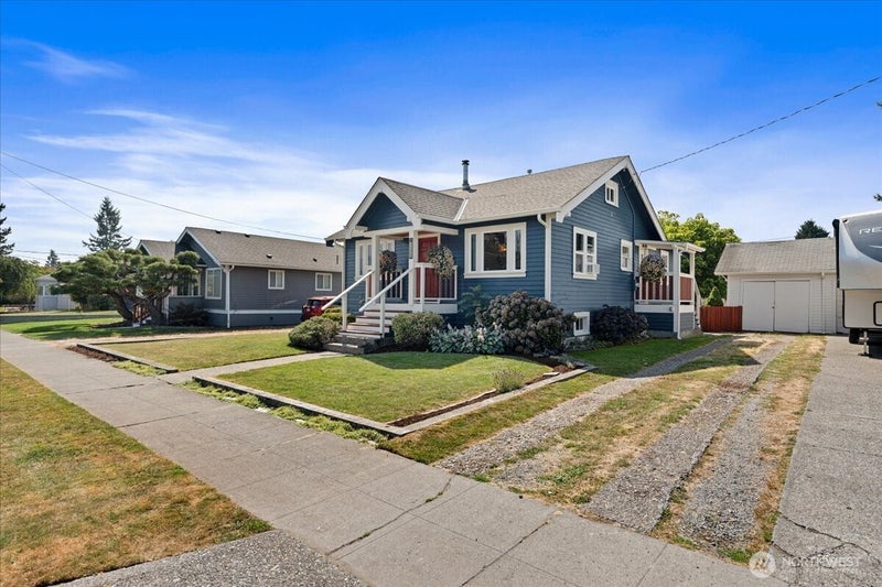 1138 Pioneer Street
