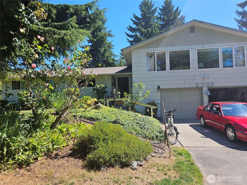 Photo of 3225 41st Street NE, Tacoma, WA 98422 (MLS # 2463658)
