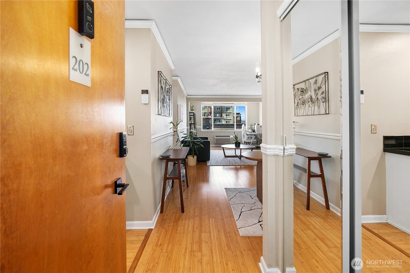 440 St Helens Avenue 202