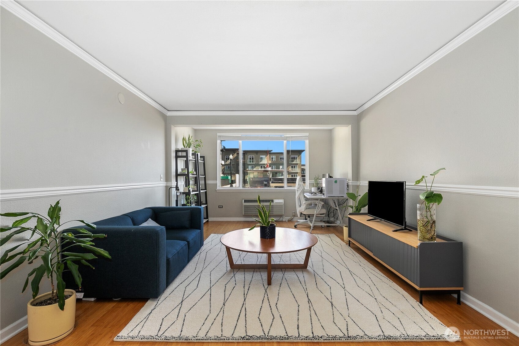 440 St Helens Avenue 202