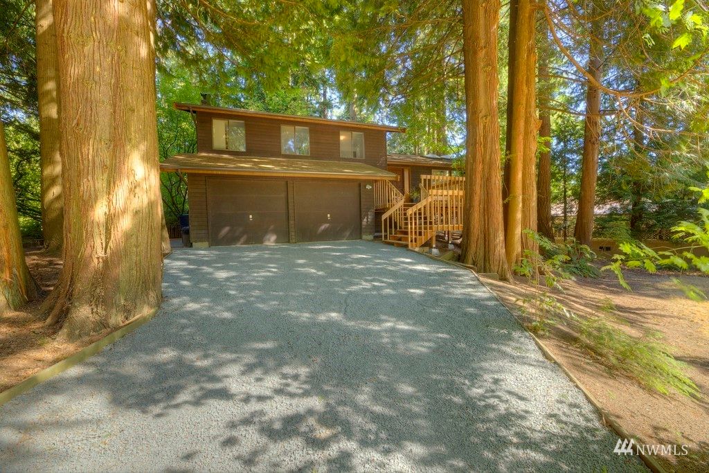 Photo of 9327 45TH Place SE, Snohomish, WA 98290 (MLS # 1985290)