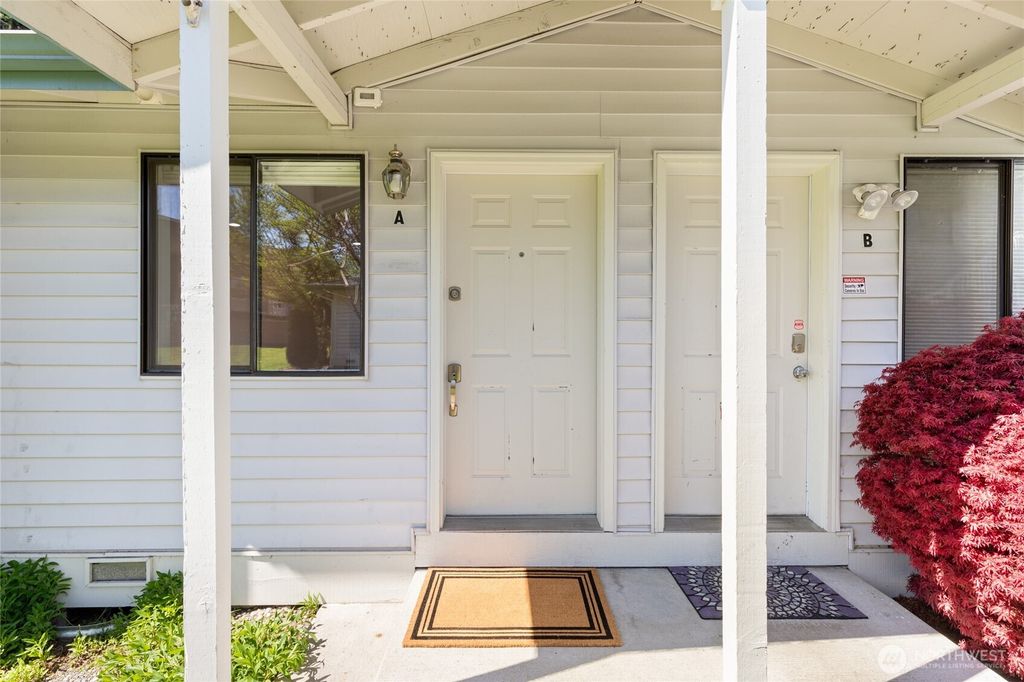 Photo of 1612 201st Place SE #8A, Bothell, WA 98012 (MLS # 2363142)