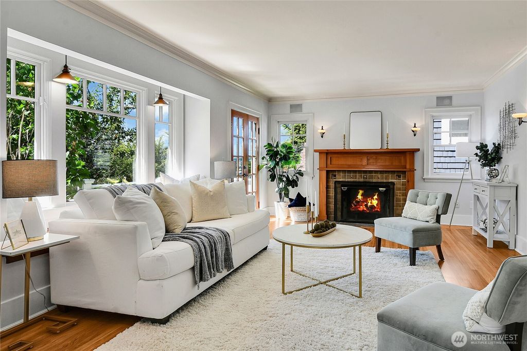 Photo of 2 Fulton Street, Seattle, WA 98109 (MLS # 2412879)