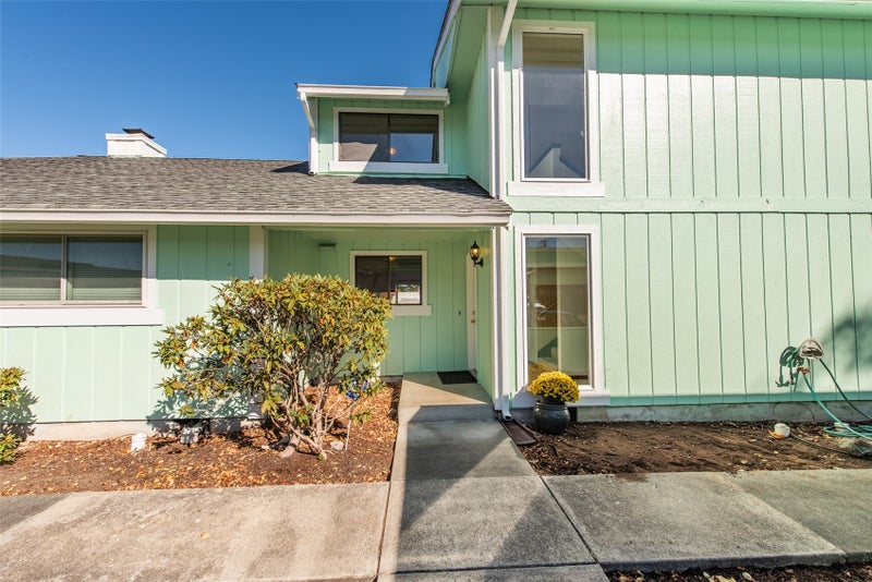 834 N Canterbury Court 303