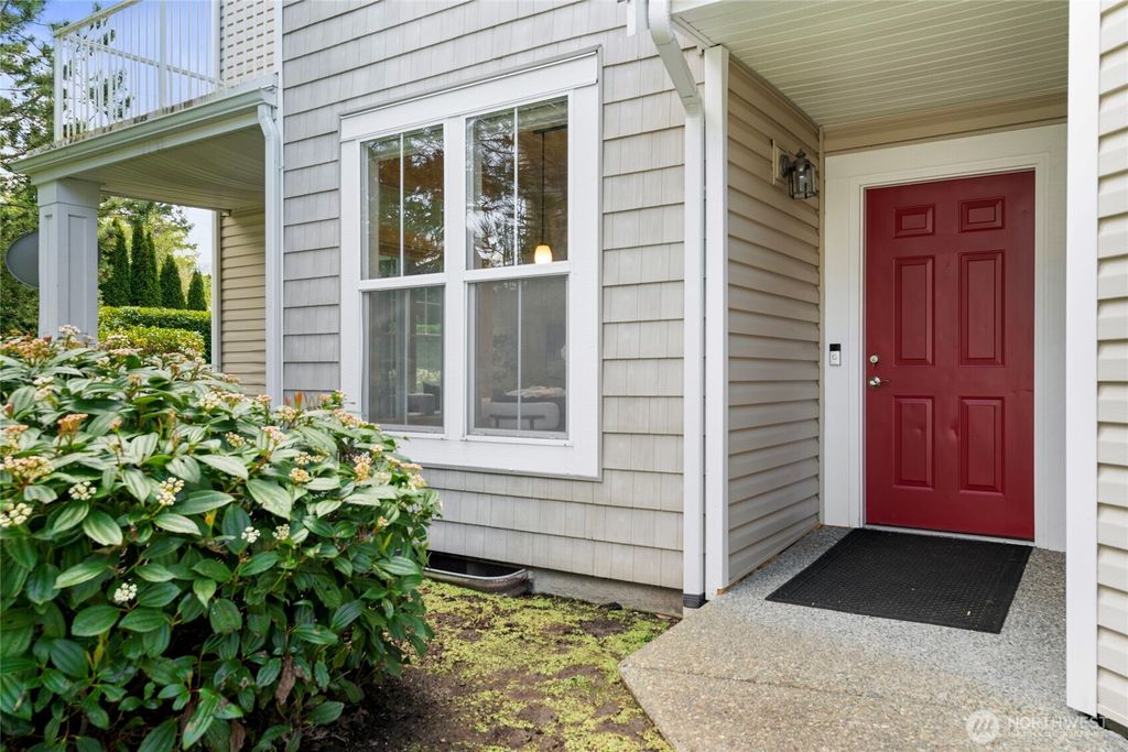 Photo of 23751 SE Summerhill Lane #1-1, Issaquah, WA 98029 (MLS # 2356558)